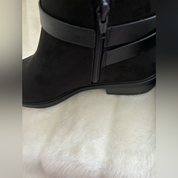 Elsa Fur Lined Ankle Boots-Size 7 - Picture 4 of 11